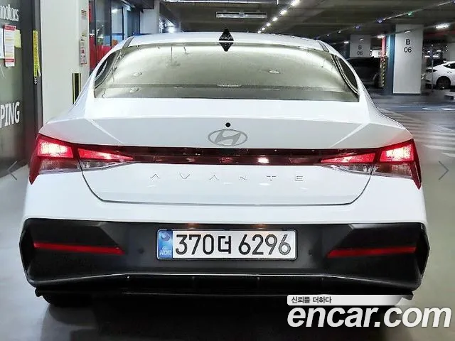 Hyundai Avante CN7 — Фото автомобиля 5