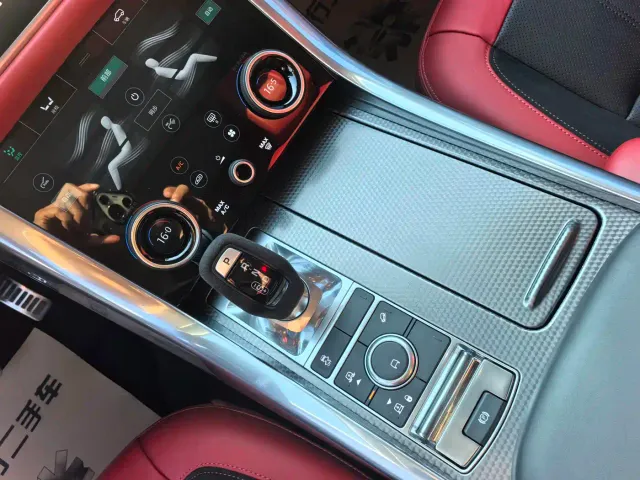 Land Rover Range Rover Sport — Фото автомобиля 15