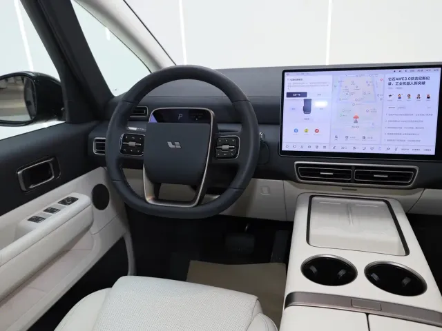Li Auto MEGA — Фото автомобиля 24
