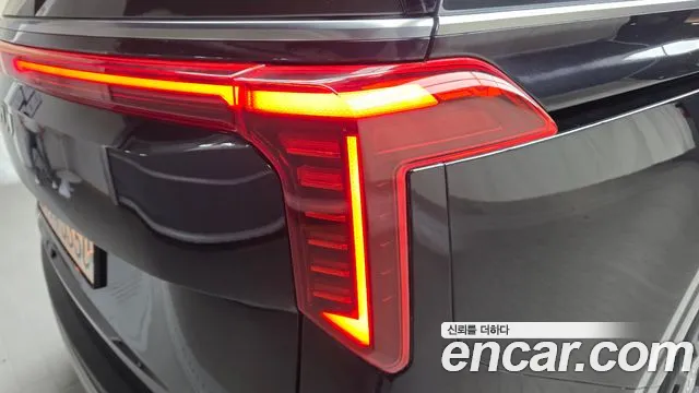 Kia Carnival — Фото автомобиля 8