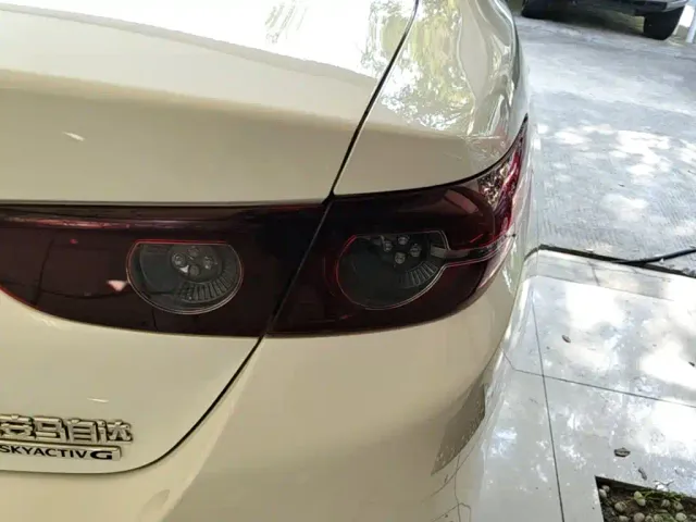 Mazda Axela — Фото автомобиля 7