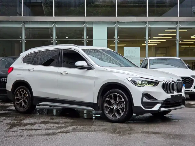 BMW X1 — Фото автомобиля 3