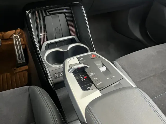 BMW X1 — Фото автомобиля 12