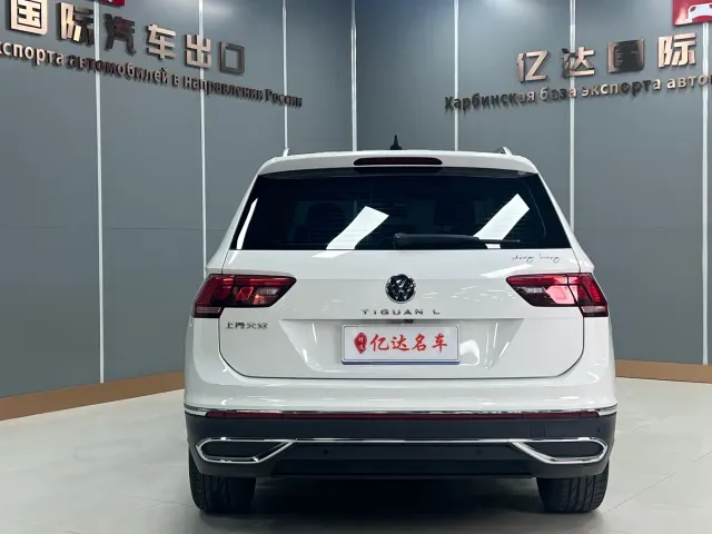 Volkswagen Tiguan L — Фото автомобиля 4