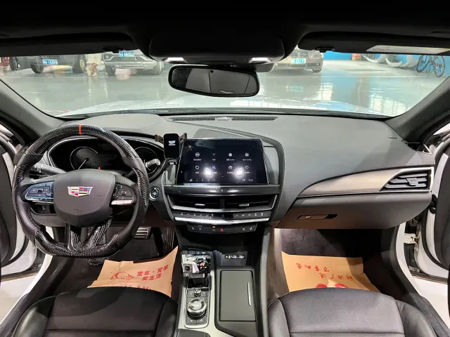 Cadillac CT5 — Фото автомобиля 5