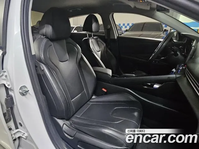 Hyundai Avante — Фото автомобиля 18