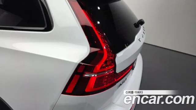 Вольво V60 V60 Cross Country 2 поколение B5 Ultimate AWD — Фото автомобиля 22
