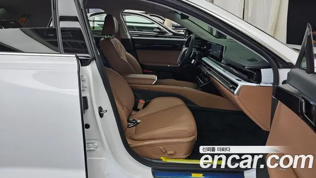 Hyundai Grandeur Grandeur (GN7) 2.5 Бензин 2WD — Фото автомобиля 10