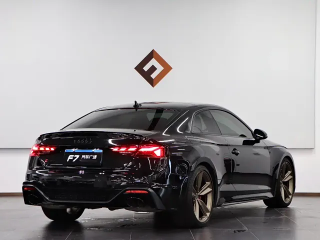 Audi RS 5 — Фото автомобиля 6