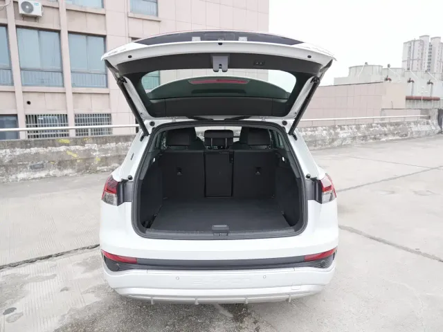 Audi Q4 e-tron — Фото автомобиля 19