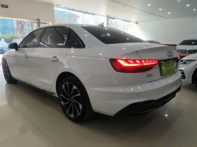 Audi A4L — Фото автомобиля 22