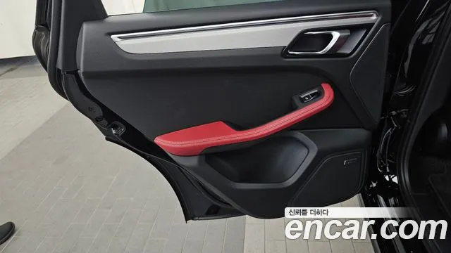 Porsche Macan — Фото автомобиля 23
