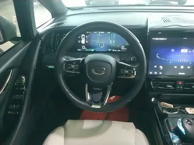 GAC Trumpchi M8 — Фото автомобиля 10