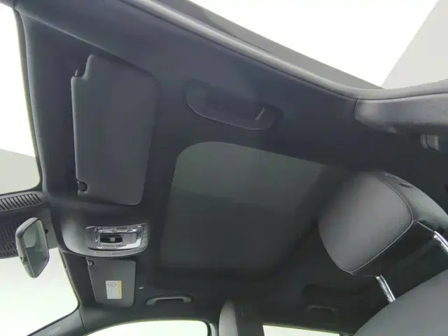 Mercedes-Benz GLB-Class — Фото автомобиля 14