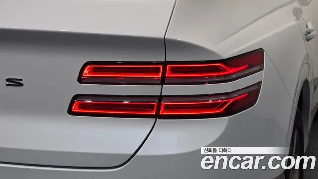 Genesis GV80 3.5T Бензин 2WD — Фото автомобиля 20