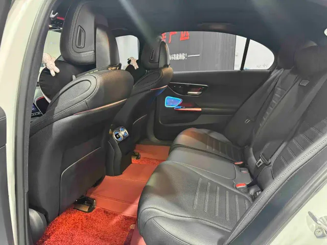 Mercedes-Benz C-Class — Фото автомобиля 6
