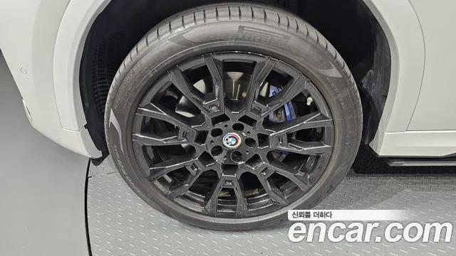 BMW X6 xDrive40i M Sport — Фото автомобиля 5