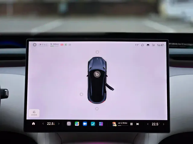 Xiaomi YU7 — Фото автомобиля 21