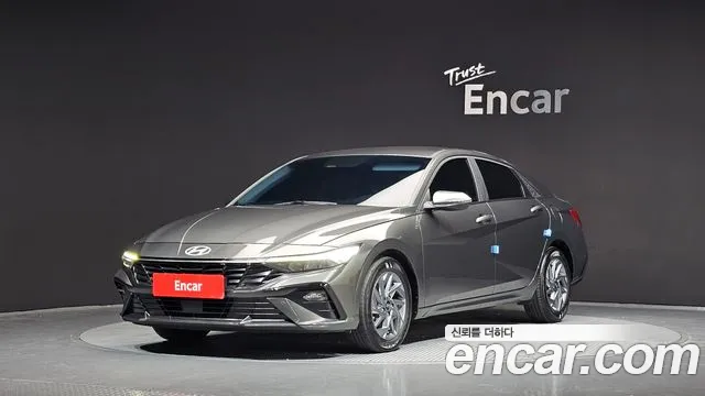 Фотография автомобиля — Hyundai Avante CN7