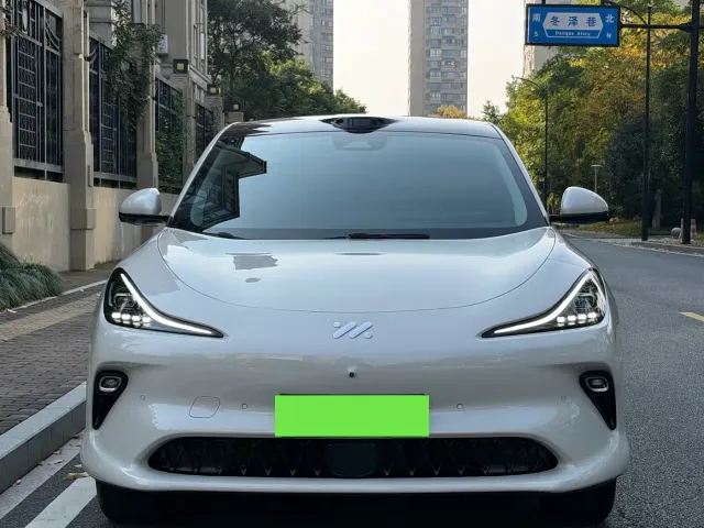 IM Motors LS6 — Фото автомобиля 3
