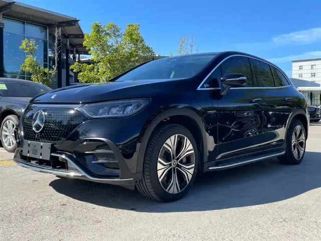 Фотография автомобиля — Mercedes-Benz EQE SUV