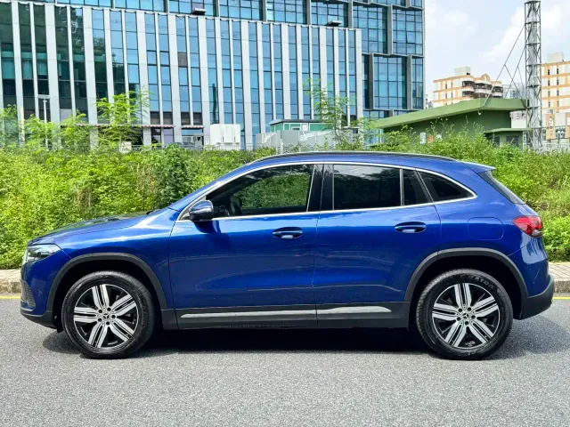 Mercedes-Benz EQA — Фото автомобиля 3