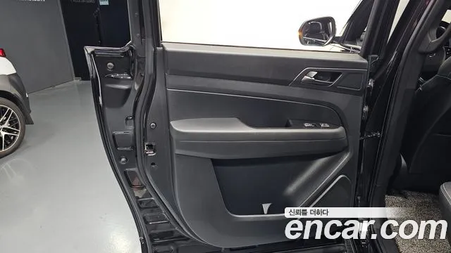 KG_Mobility_Ssangyong Rexton Новый Rexton Sport Khan Дизель 2.2 4WD — Фото автомобиля 25