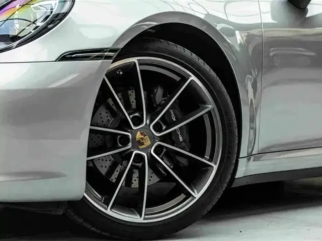 Porsche 911 — Фото автомобиля 6