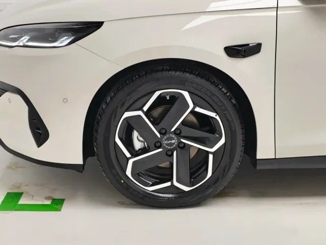 BYD Seal 06 DM-i Touring — Фото автомобиля 8
