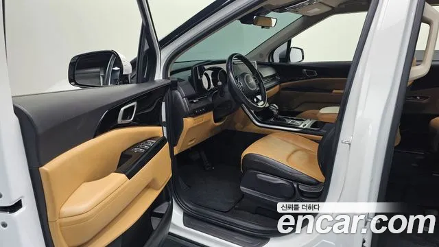 Kia Carnival Generation 4 — Фото автомобиля 15