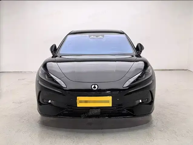 Denza Z9GT — Фото автомобиля 2