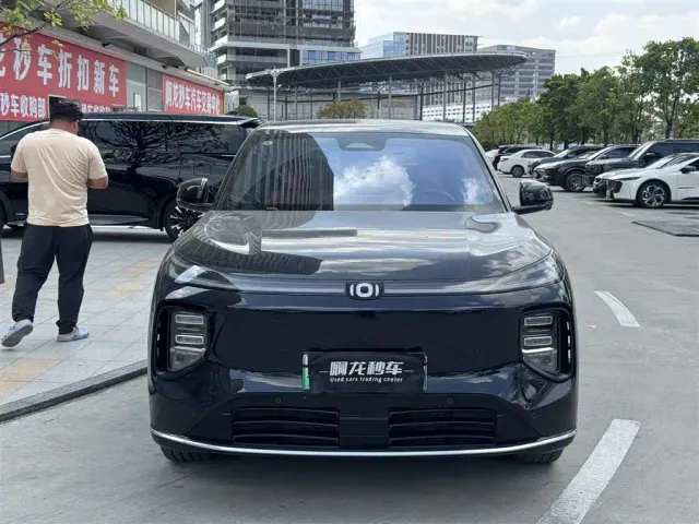 Changan Qiyuan Q07 — Фото автомобиля 2