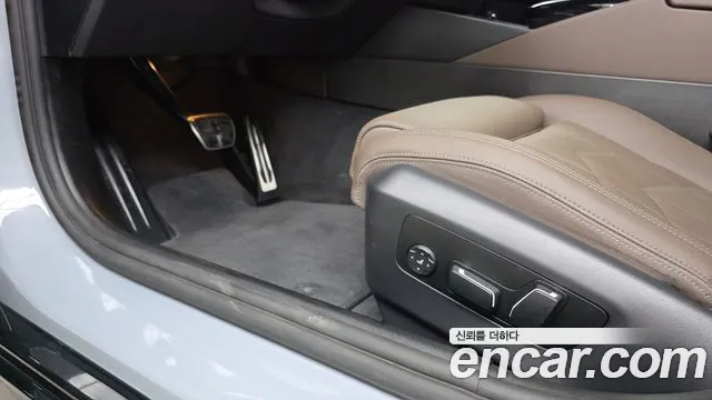 BMW 5 Series G60 — Фото автомобиля 29