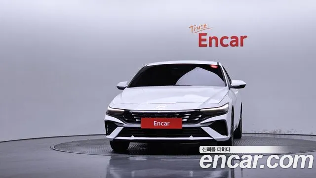 Hyundai Avante — Фото автомобиля 3