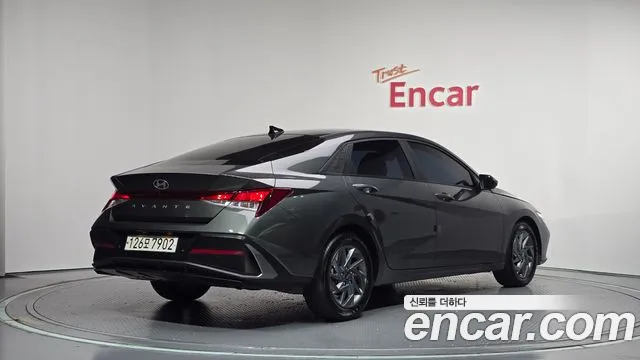 Hyundai Avante CN7 — Фото автомобиля 2