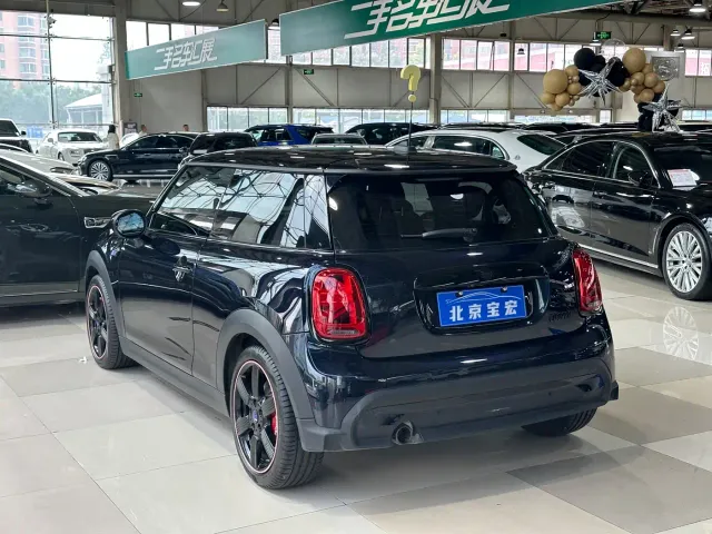 MINI Hatch — Фото автомобиля 4