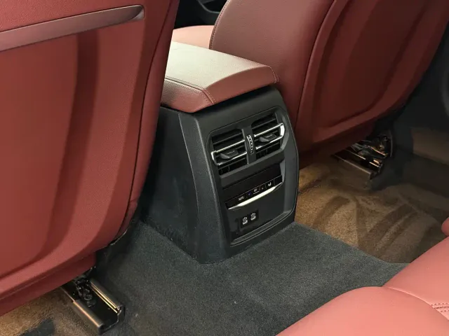BMW 3 Series — Фото автомобиля 12