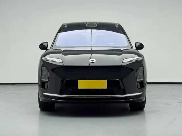 Nio ES8 — Фото автомобиля 3