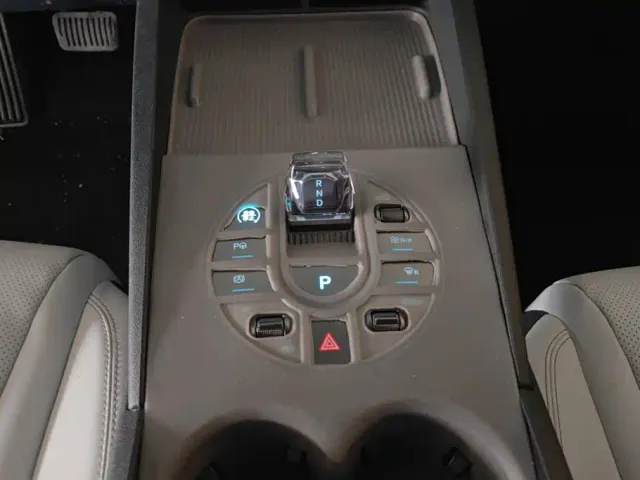 BYD Seal 06 — Фото автомобиля 16
