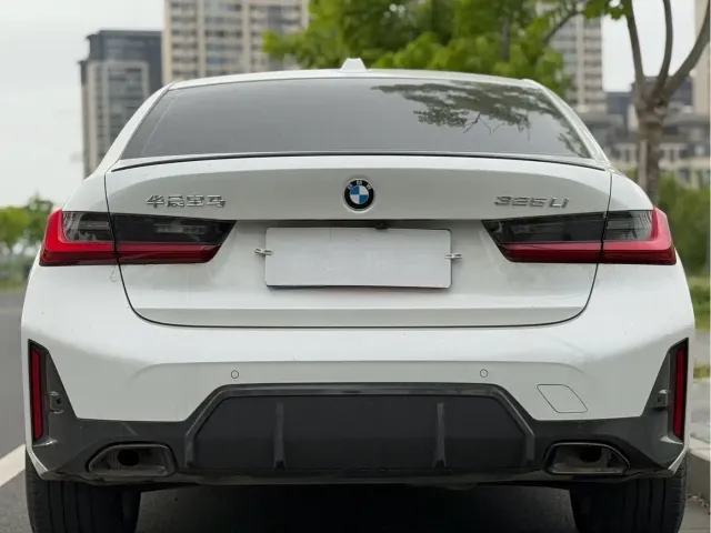 BMW 3 Series — Фото автомобиля 16
