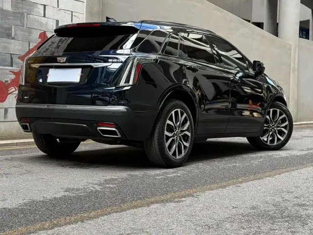 Cadillac XT5 — Фото автомобиля 2