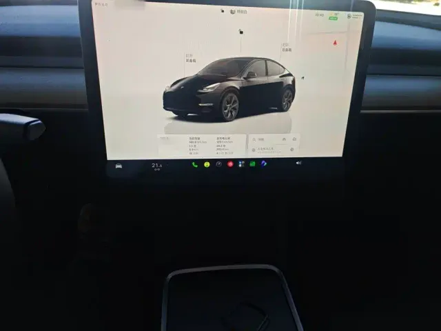 Tesla Model Y — Фото автомобиля 18