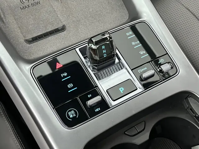 BYD Seal 07 DM-i — Фото автомобиля 21