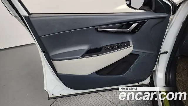 Kia EV6 — Фото автомобиля 24