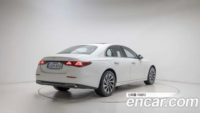 Mercedes-Benz E-Class E-класс W214 E300 4MATIC Exclusive — Фото автомобиля 2