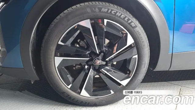 Peugeot 408 1.2 Pure Tech Allure — Фото автомобиля 5