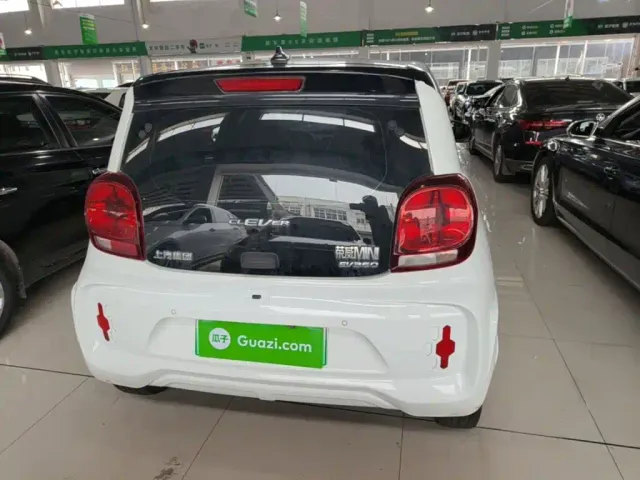 Roewe Clever — Фото автомобиля 5