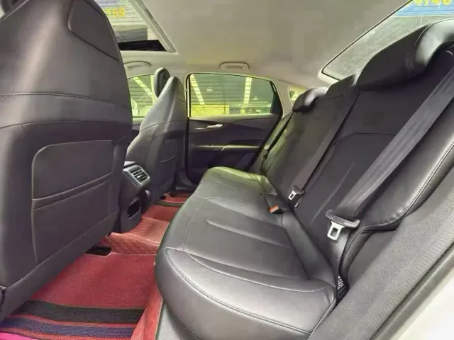 Changan Eado — Фото автомобиля 5