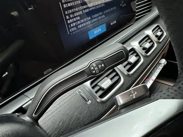 Mercedes-Benz GLS-Class — Фото автомобиля 15