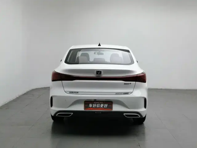 Changan Eado — Фото автомобиля 4